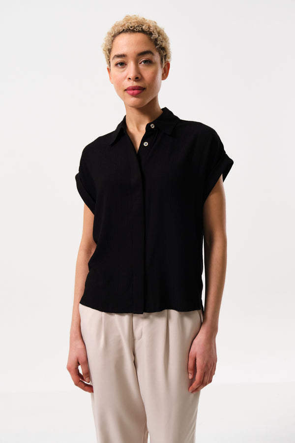 Abinaya Short Sleeved Shirt Black