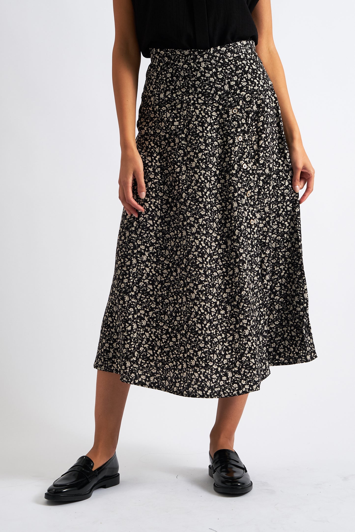 Barney Floral Print Midi Skirt in Black – Louche