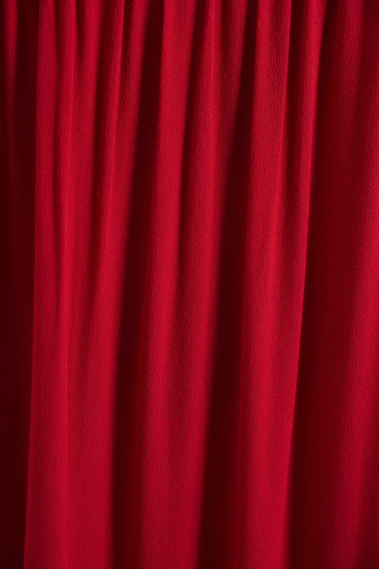 Katleen Crepe Flutter Sleeve Midi Dress - Red