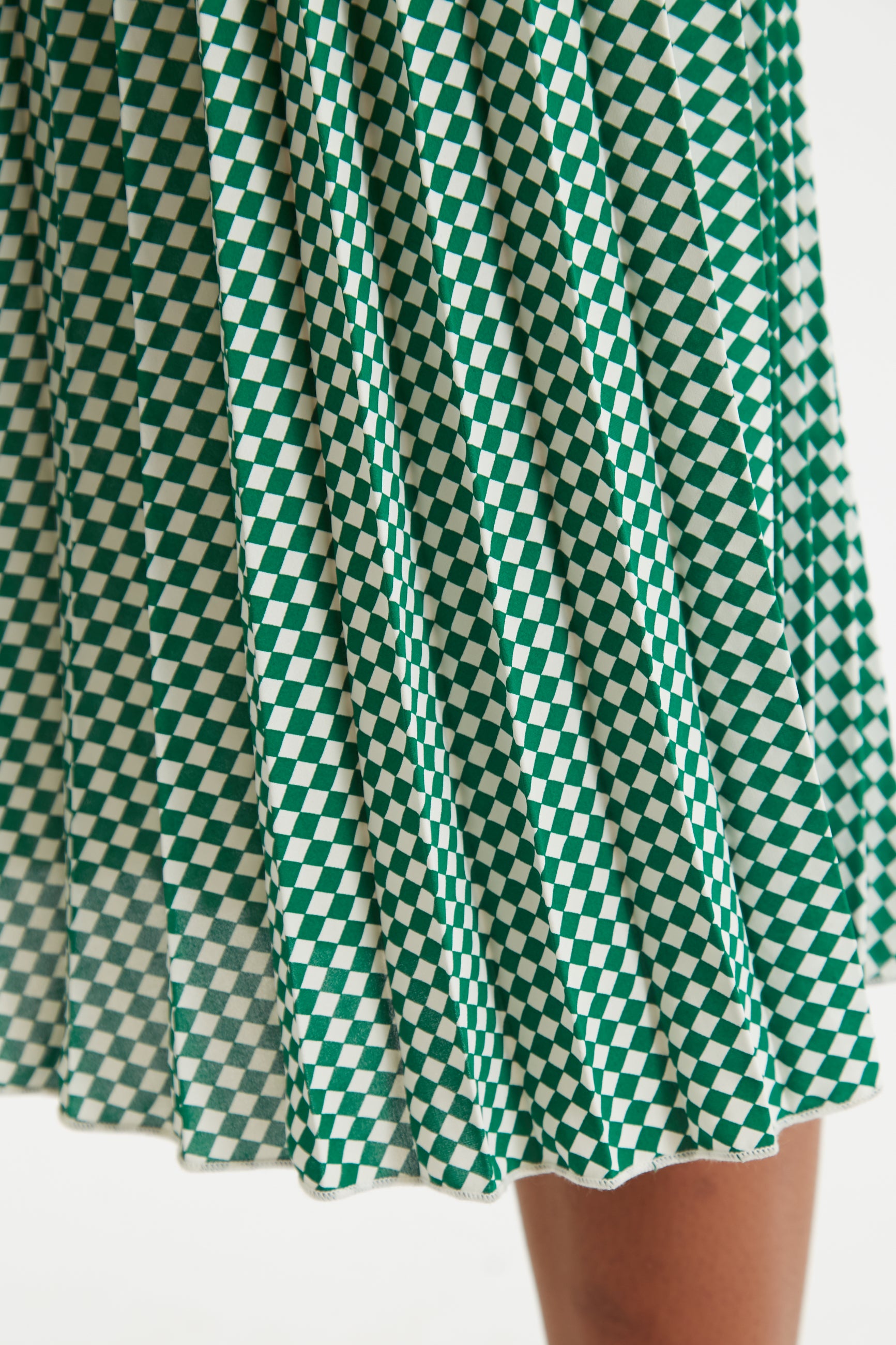 Green midi skirt 7 hotsell little words